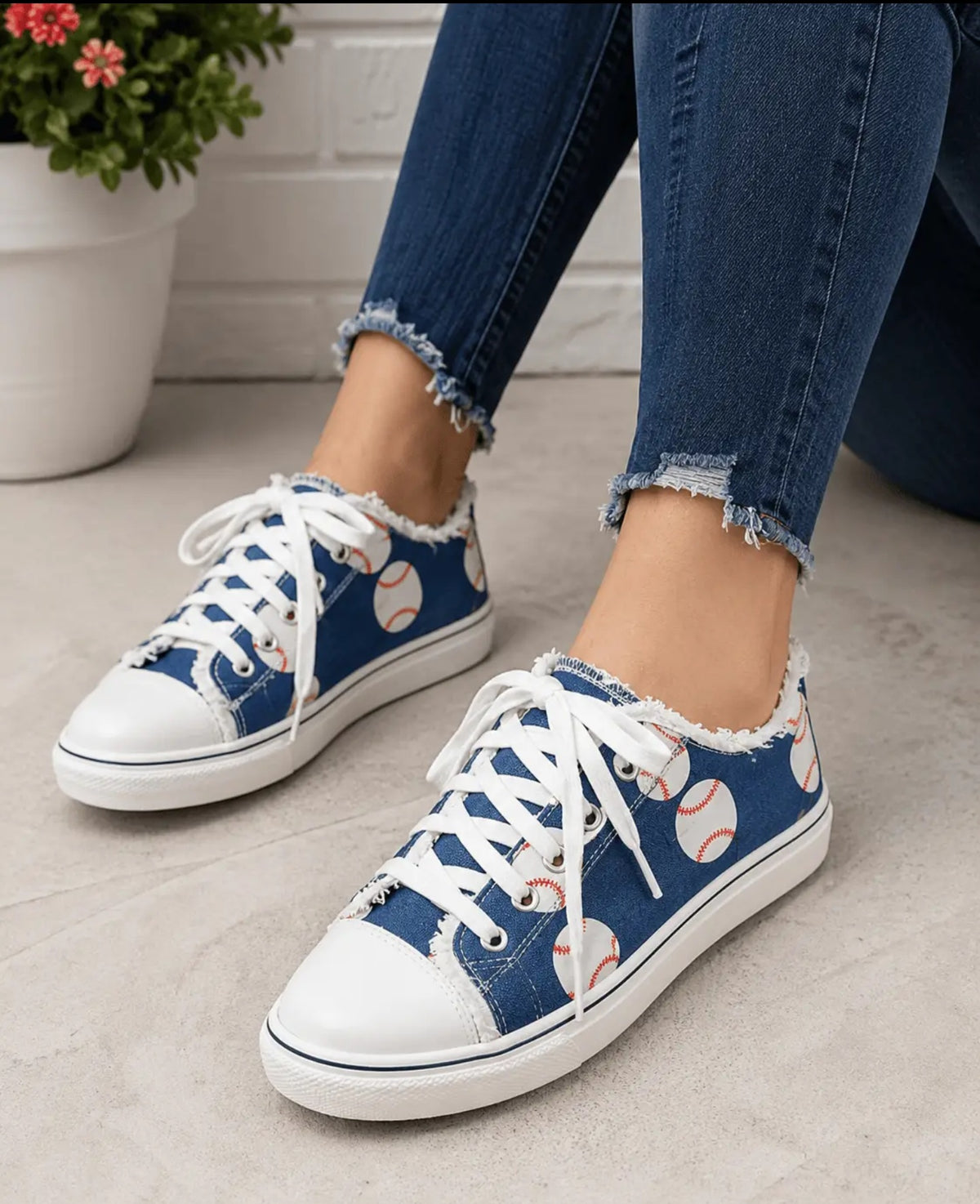 BASEBALL SHOES